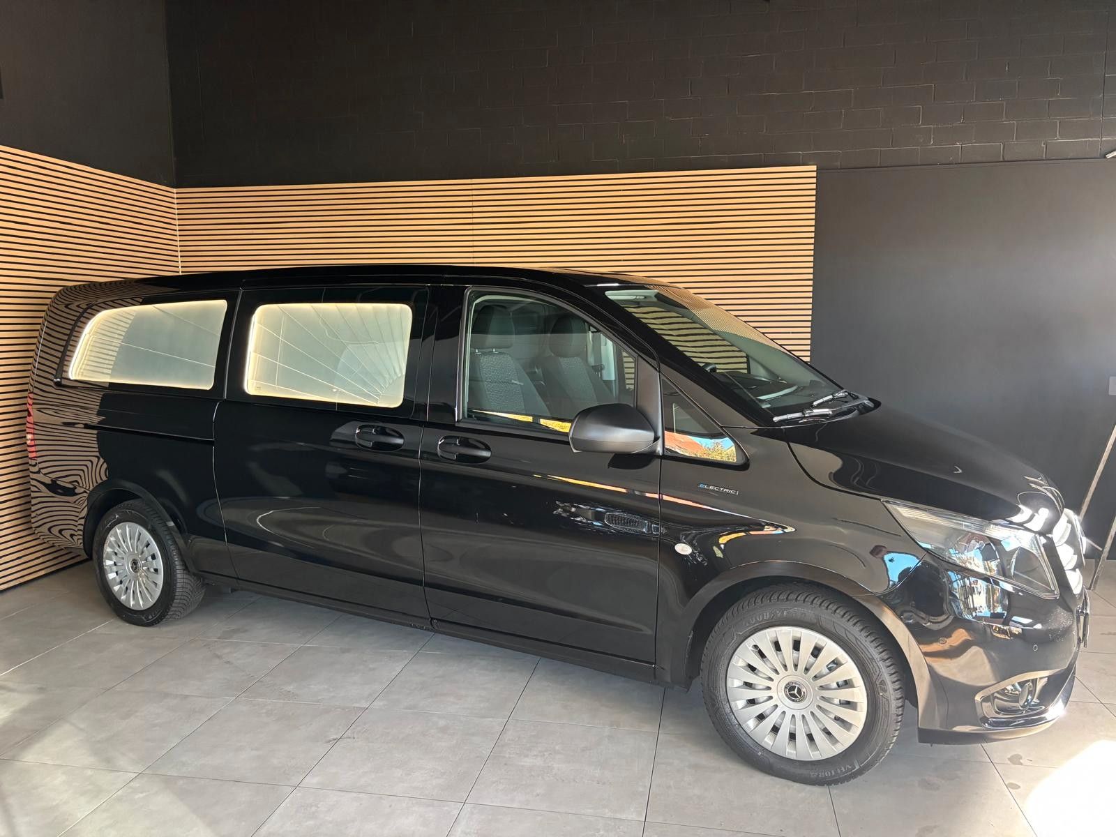 Mercedes-Benz eVito 112 Extralang Bestattungswagen/Leichenwage imagem 2