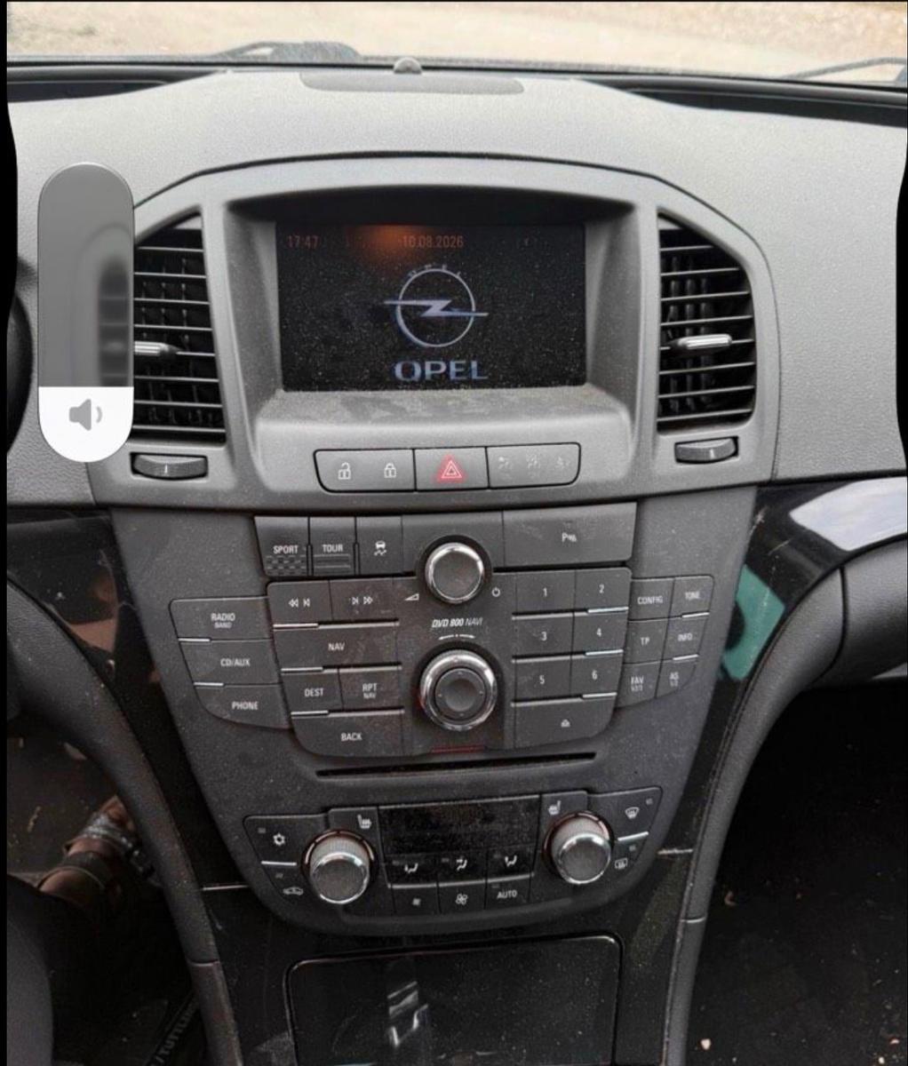 Opel Insignia 2011 — photo 8