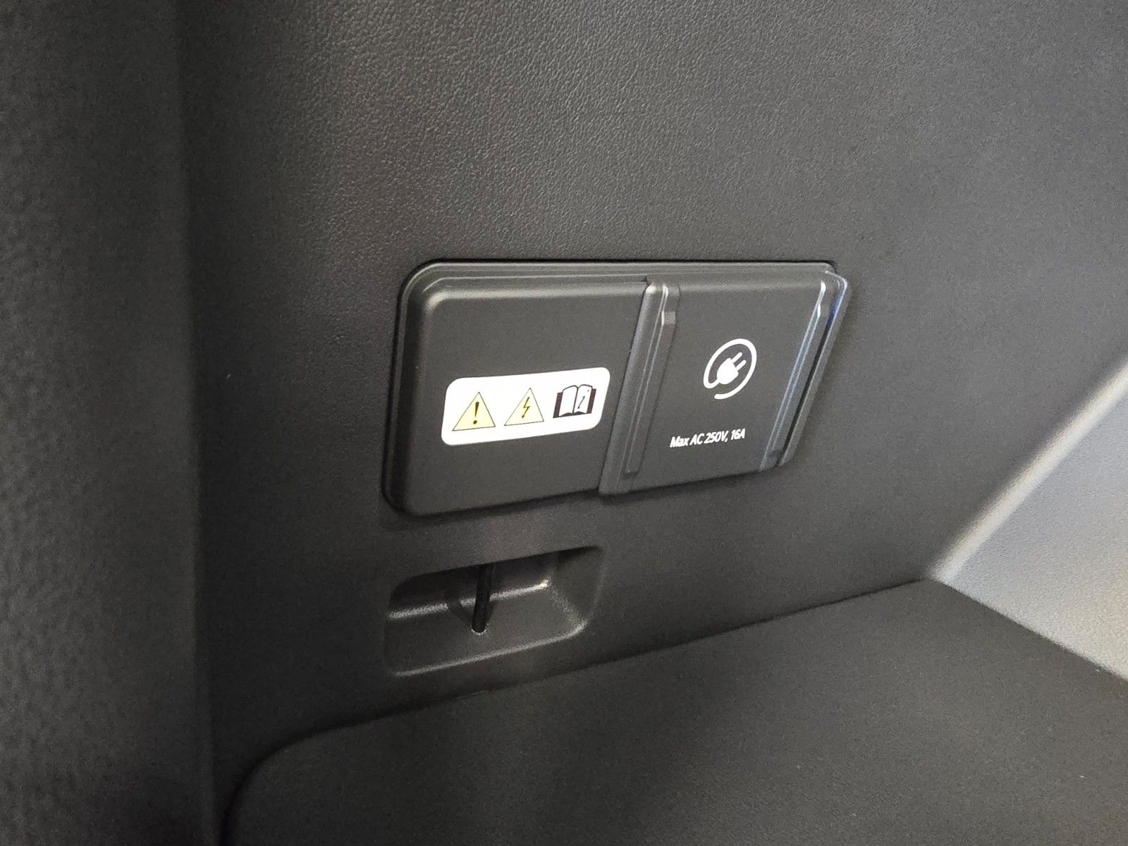 Fahrzeugabbildung Kia EV5 81 kWh GT-Line Launch Glasdach Drive