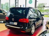 Volkswagen Touran 2.0  TDI Highline|PANORAMA|LEDER|XENON - Volkswagen Touran mit Diesel-Antrieb: Leder, Schiebedach, Kleinbus, 2.0