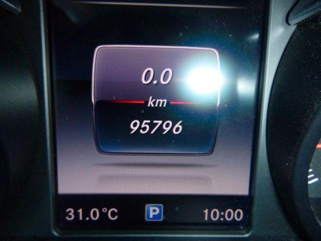 Fahrzeugabbildung Mercedes-Benz C 180 CGI Avantgarde >NAV/Sitzheiz/Einparkhilfe<