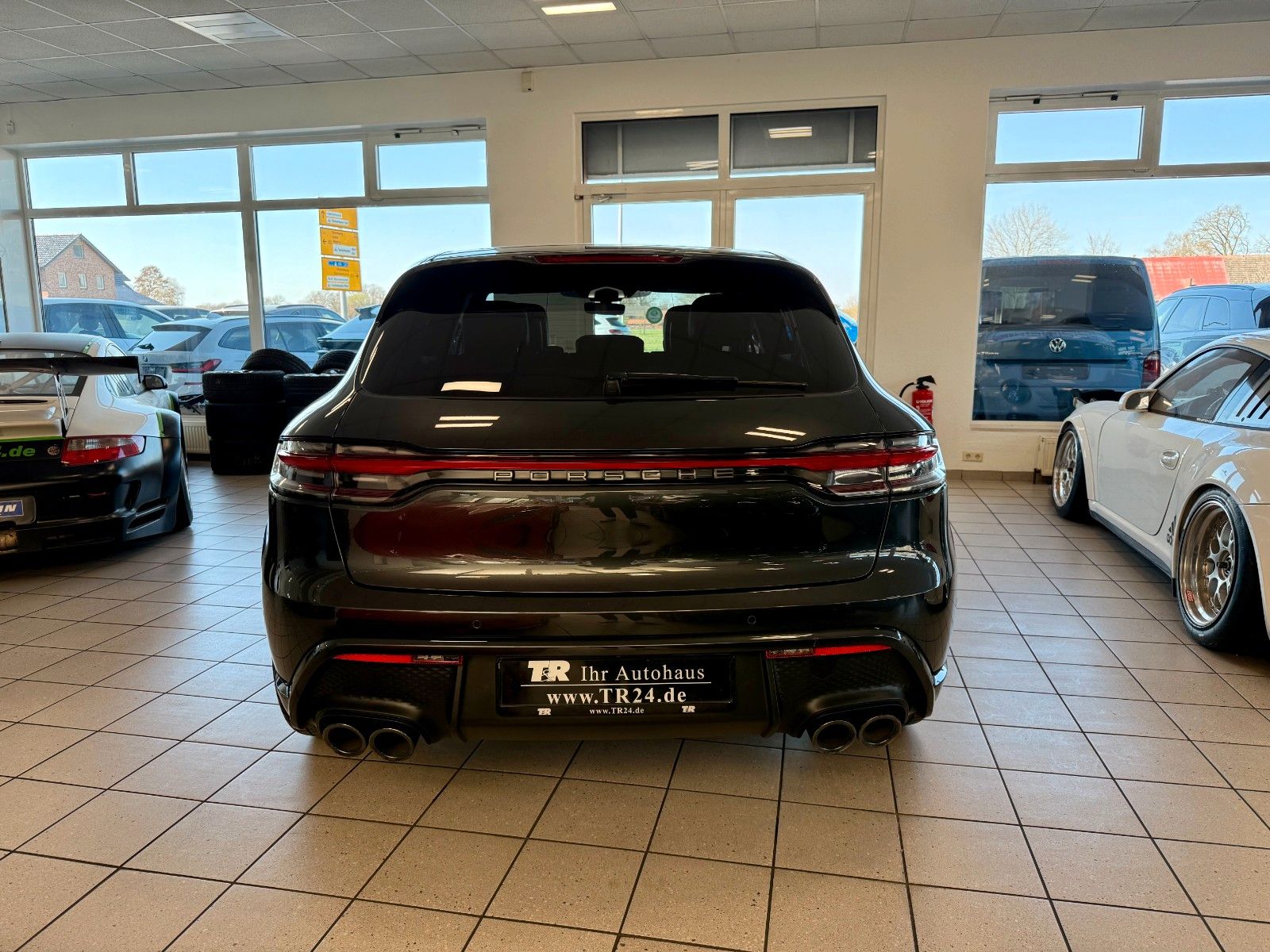 Fahrzeugabbildung Porsche Macan T Burmester/ACC/Panorama/Keyless/APPROVED