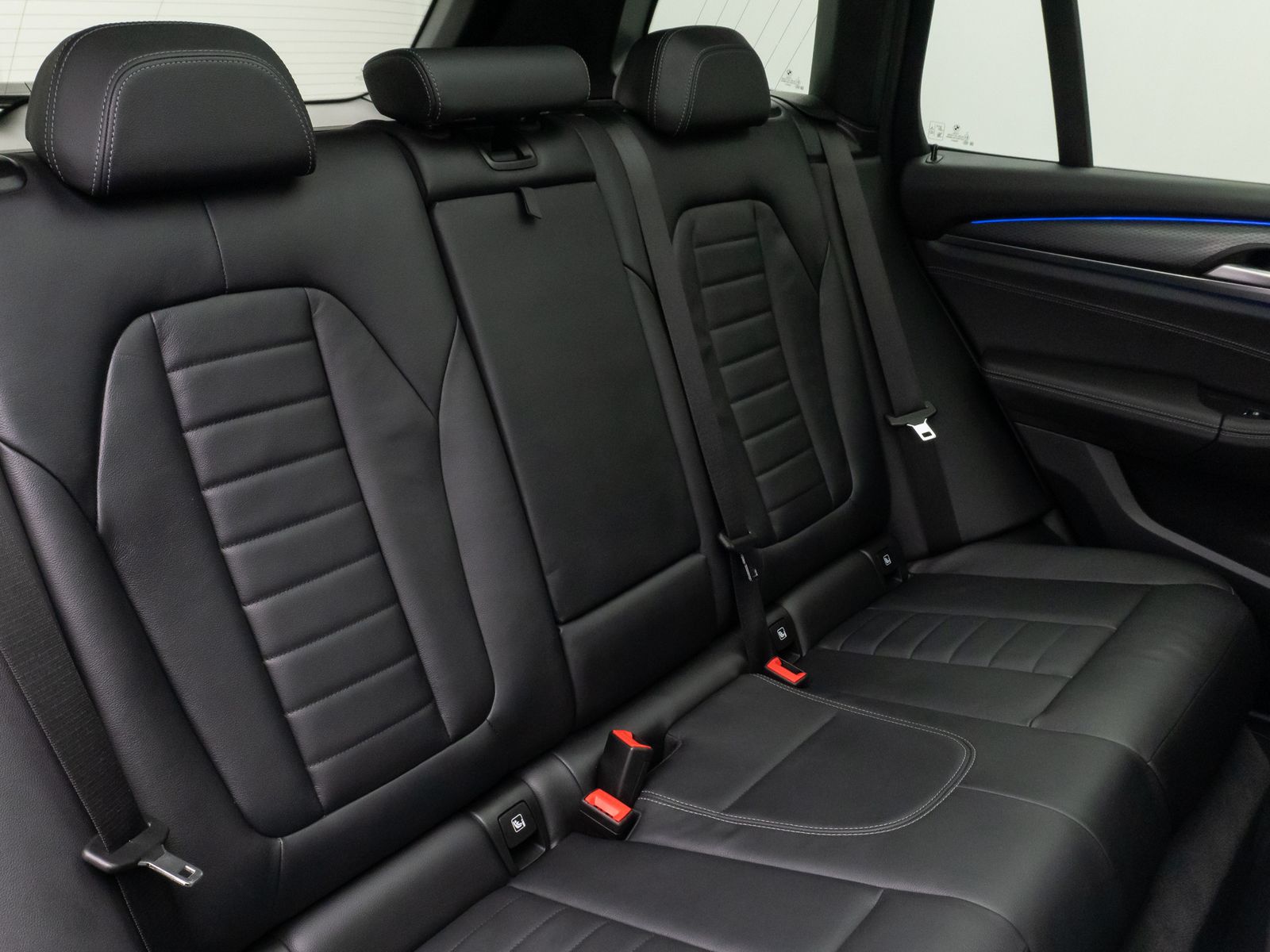 Fahrzeugabbildung BMW X3 xD20i M Sport Panorama 360°DAB Komfort 21Zoll