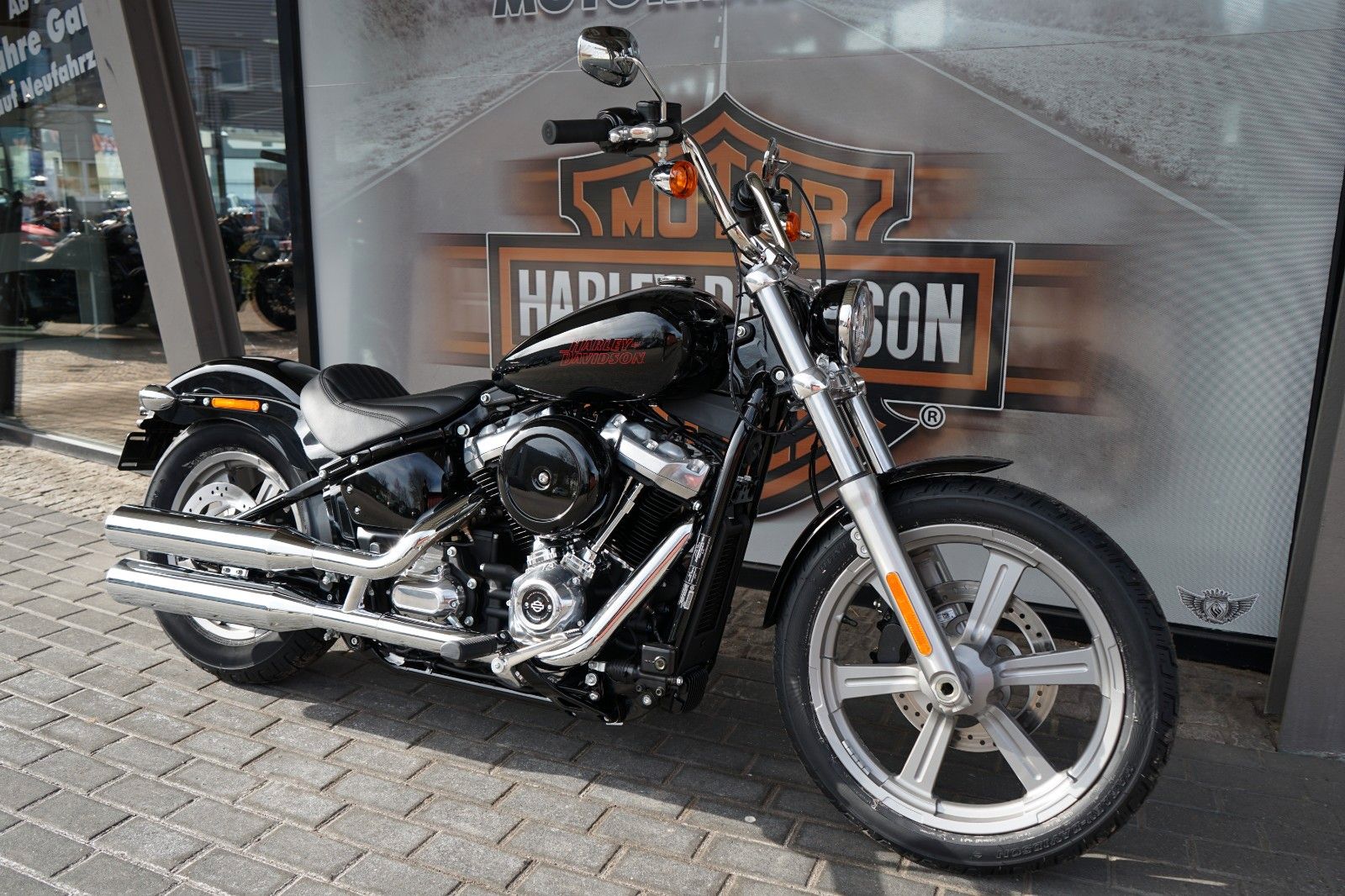 Fahrzeugabbildung Harley-Davidson Softail Standard 2024 mit TZ