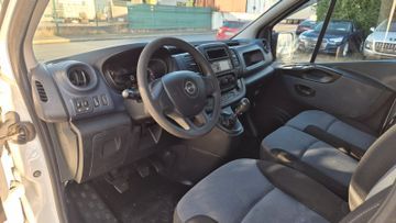 Opel Vivaro - 10