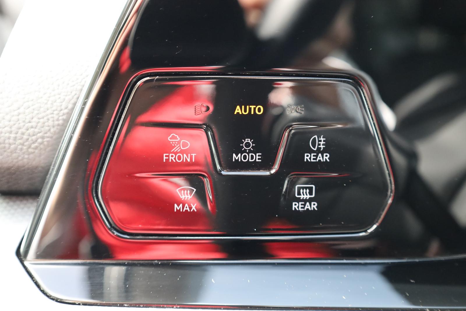 Volkswagen Golf VIII 1.5 TSI App Connect ACC DAB LED, миниатюра 30