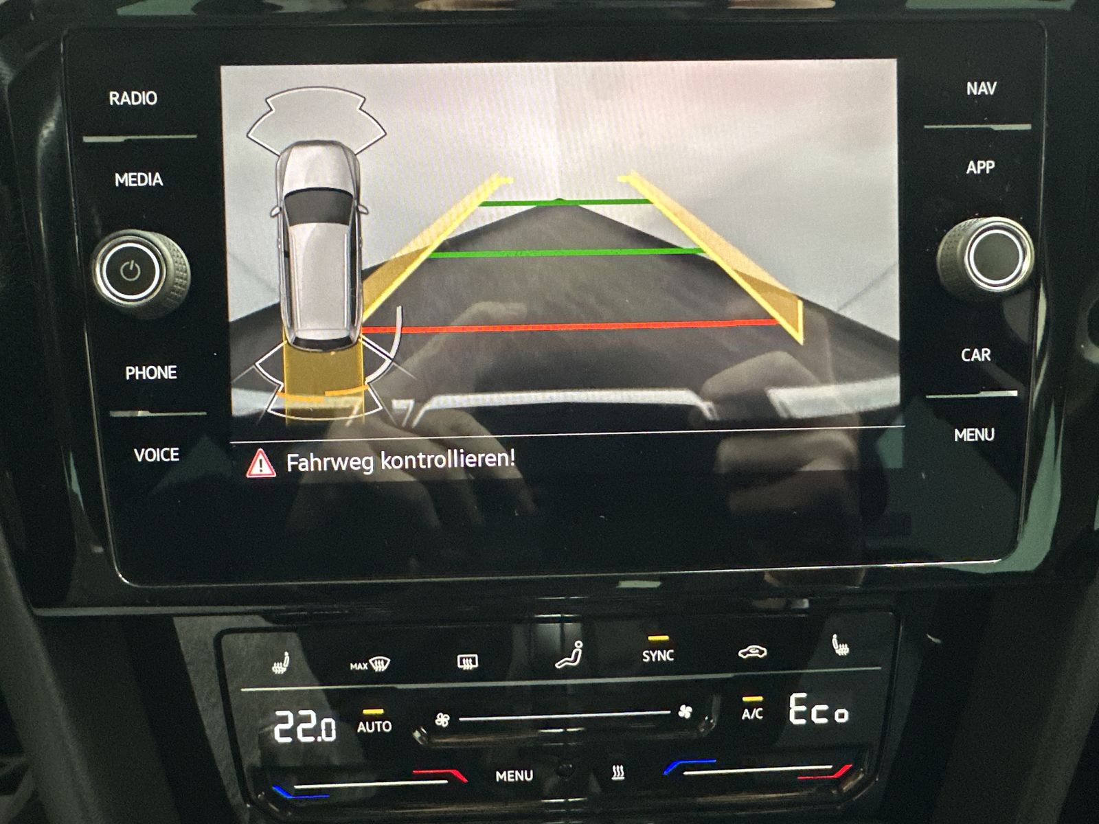 Fahrzeugabbildung Volkswagen Passat Variant GTE NAV+LED+PANO+AHK+STANDHEIZUNG