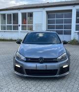 Volkswagen Golf 6 R  2.0 TSI DSG 4MOTION  - Volkswagen Golf mit Benzin-Antrieb: Leder, Limousine, 2.0