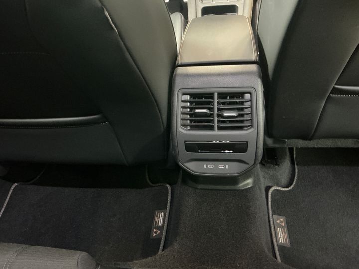 Fahrzeugabbildung CUPRA Formentor eTSI DSG Facelift *Cam*LED*PDC*ACC*App