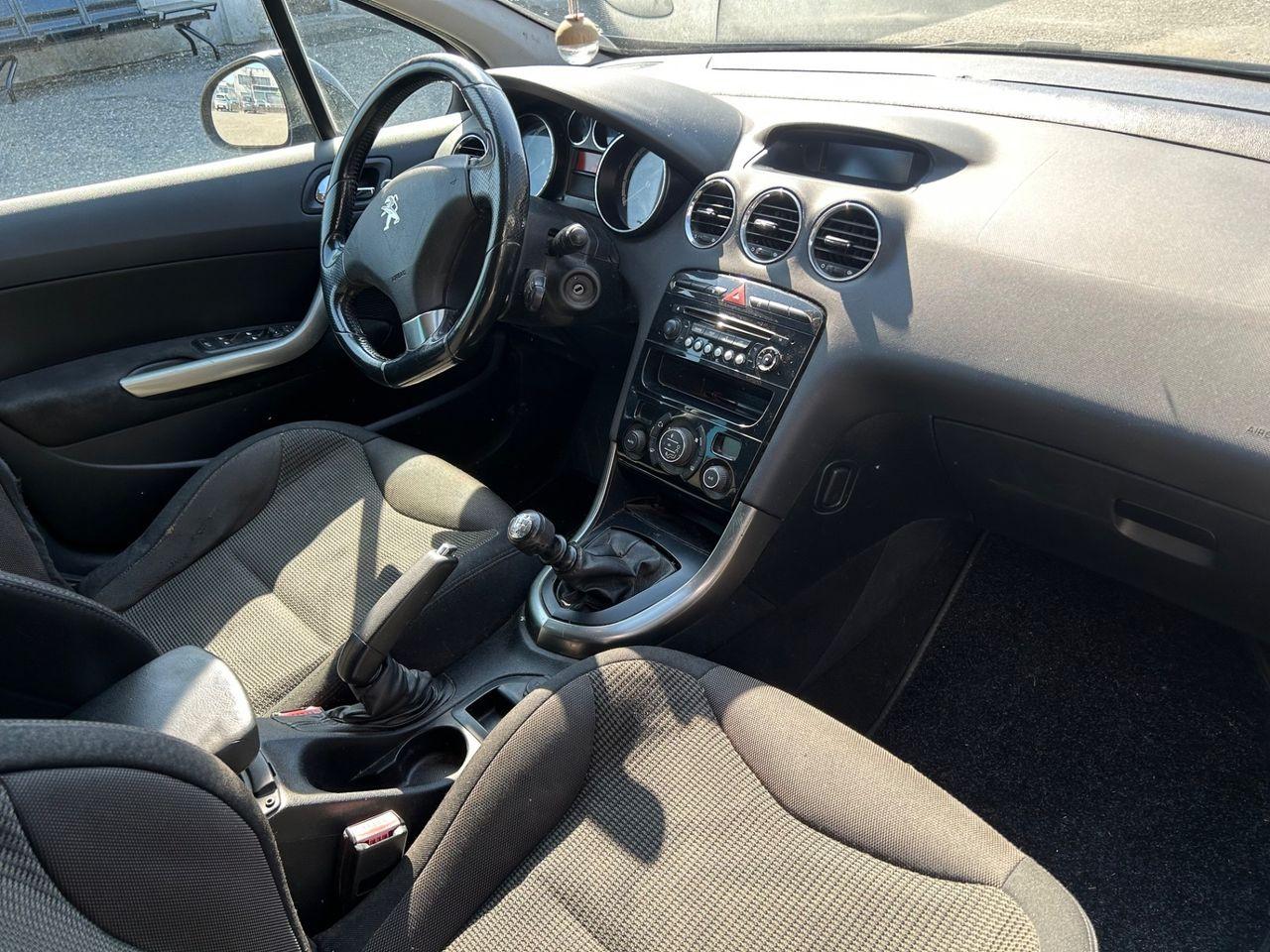 Peugeot 308 2013 — photo 10