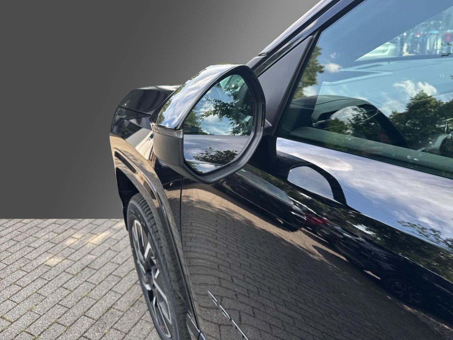 Fahrzeugabbildung Jeep Compass NEW MY26-Summit Plug-In-Hybrid -Voll-Pan