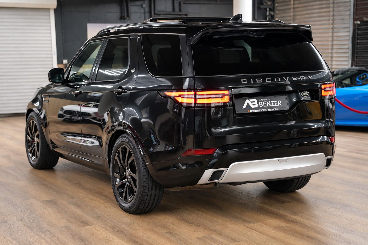 Fahrzeugabbildung Land Rover Discovery HSE V6 *7-Sitz*Panorama*HUD*Meridian*