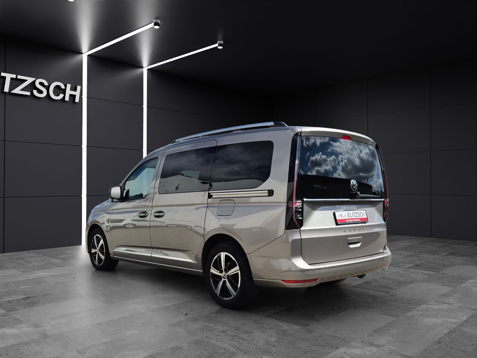 Fahrzeugabbildung Volkswagen Caddy TDI Style Maxi DSG 7-Si LED AHK Navi AID A