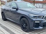 BMW X6 xDrive40i M Sport | Sky Lounge | Laser | HK - BMW X6 m-sport mit Benzin-Antrieb