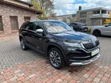 Skoda Kodiaq Scout 4x4+Ahk+Panorama+Alcant+Navi+Led+ - Skoda Kodiaq Scout mit Diesel-Antrieb