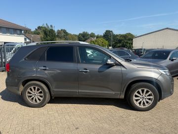 KIA Sorento - 5