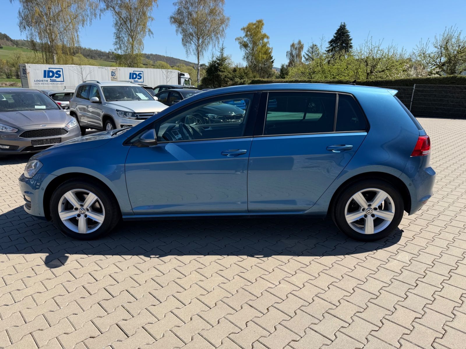 Fahrzeugabbildung Volkswagen Golf VII Lim. Comfortline|Navi|Shz|PDC|2.Hand
