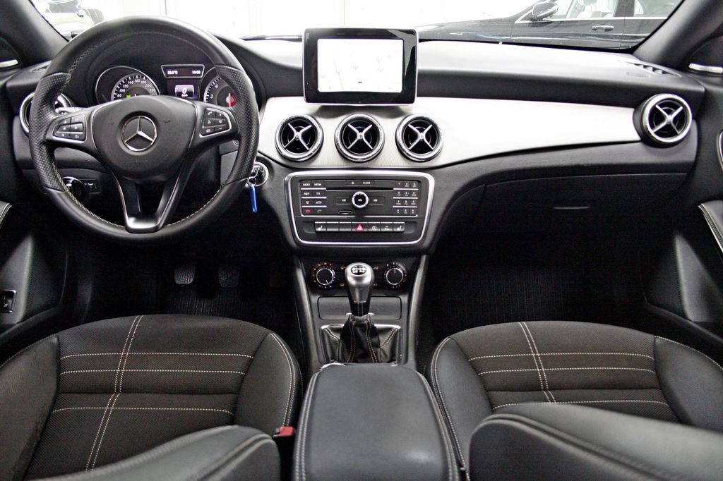 Mercedes-Benz CLA 180 Coupe KAMERA SCHECKH SOUND