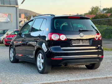 Volkswagen Golf - 6