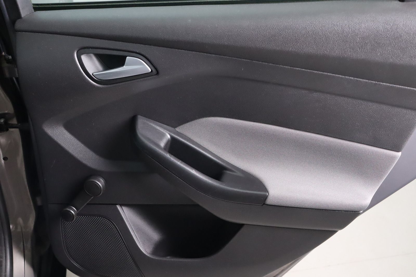 Fahrzeugabbildung Ford Focus 1.6 EcoBoost Turnier * 1. Hand * Anhängerk