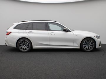 Fahrzeugabbildung BMW M340d xDr Tour HUD ACC Kamera 360° Pano HiFi