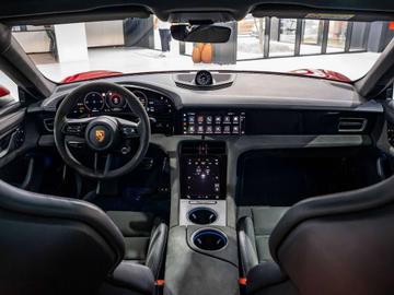 2022 Porsche TAYCAN — миниатюра 12