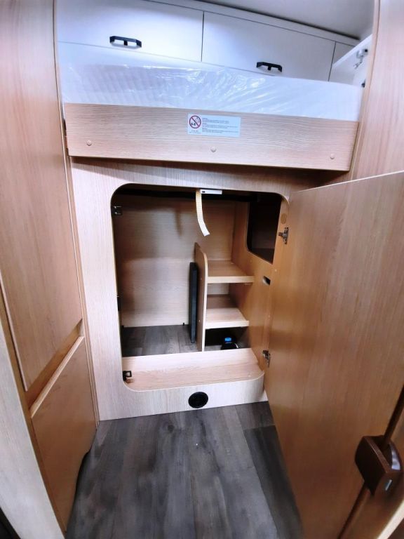 Fahrzeug Übersicht 20 Fahrzeugabbildung Sunlight A 60 Verfüg. / Sparen Sie 4.033,- €