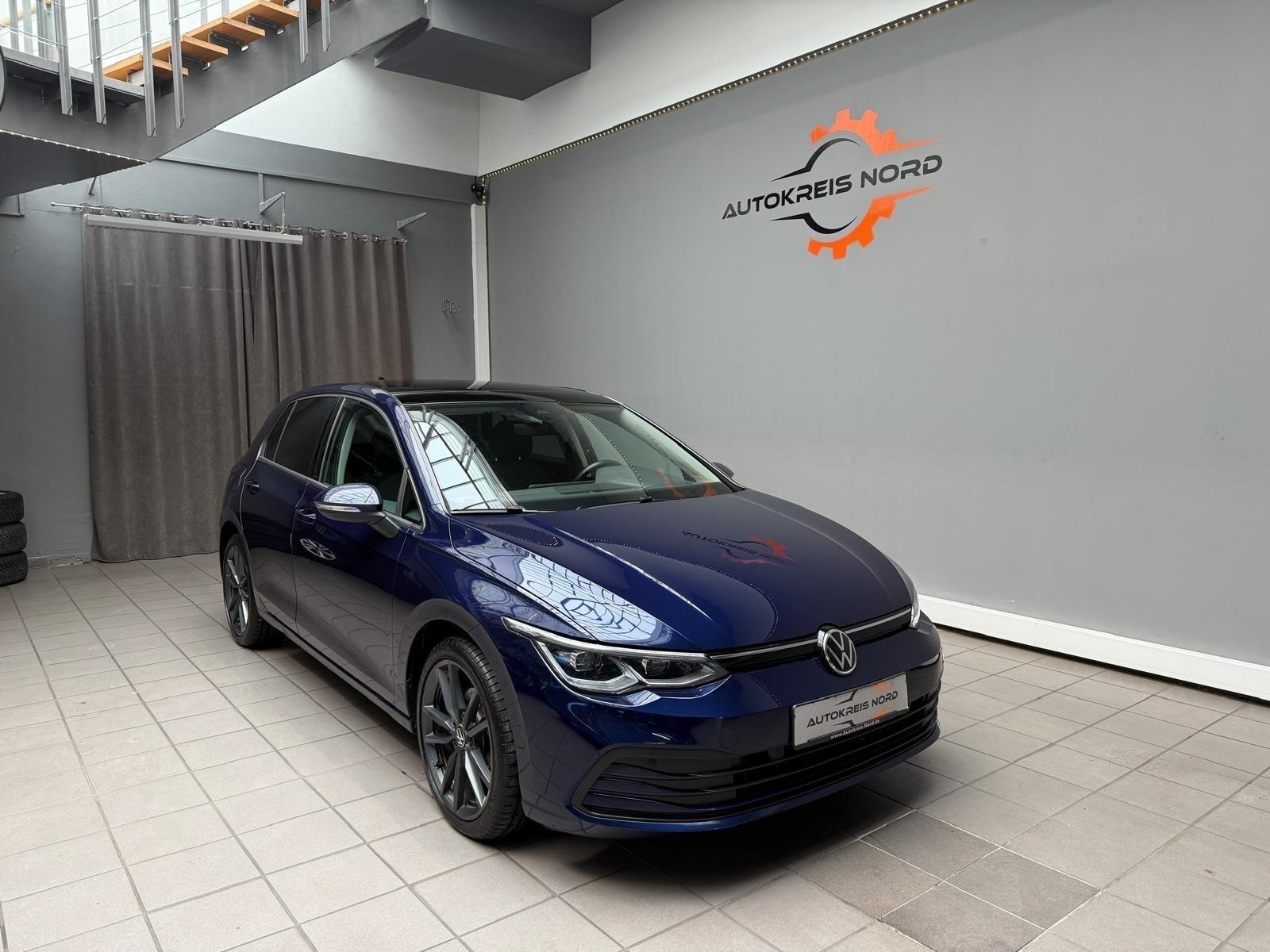 Volkswagen Golf VIII 1.5 eTSI + HU NEU+PANORAMA+IQ LIGHT+