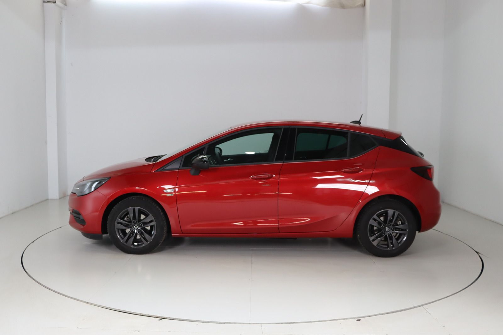Fahrzeugabbildung Opel Astra K 1.2 i * Navi * LED * 1. Hand