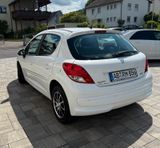 Peugeot 207 Tendance 95 VTi Tendance - Peugeot 207 mit Benzin-Antrieb: Weiß