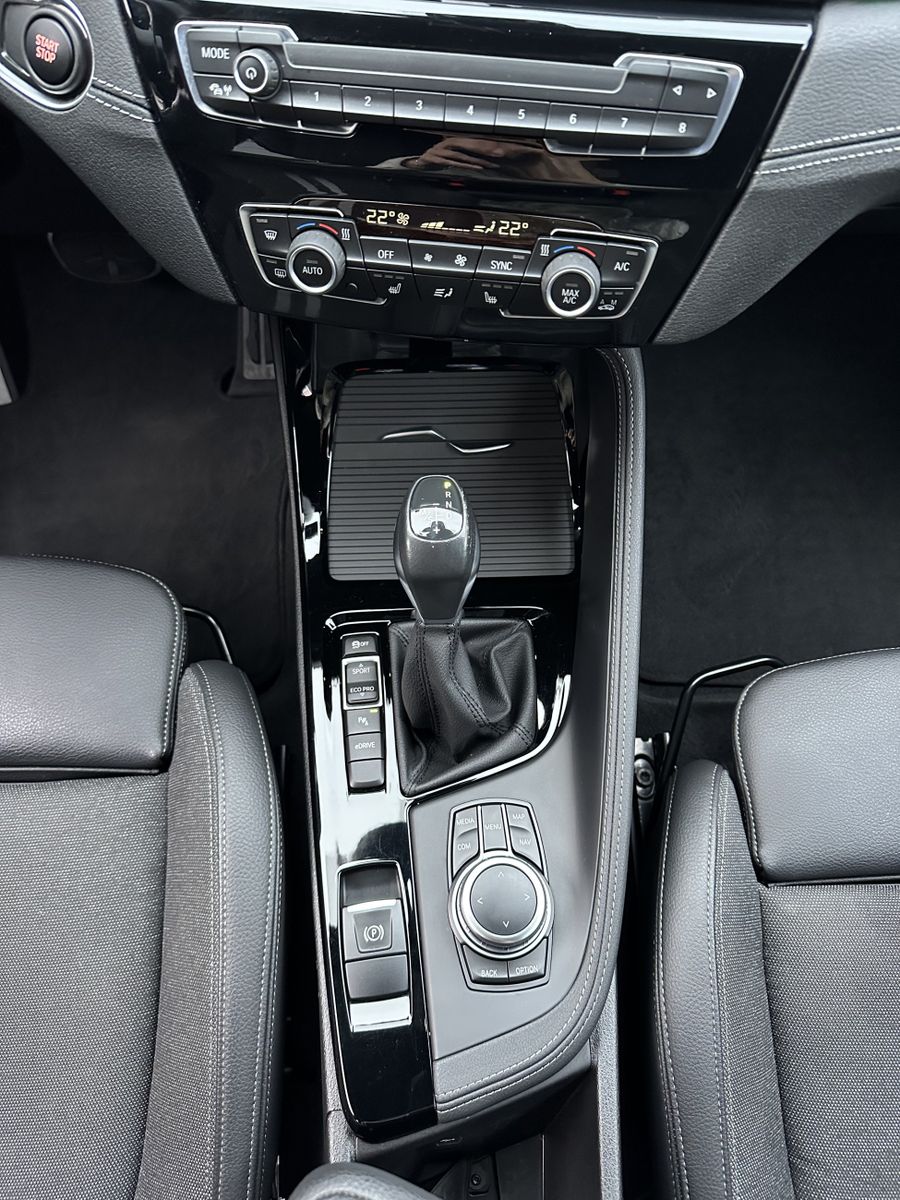 Fahrzeugabbildung BMW X2 xDrive25e M-Sport NAV+LED+KAMERA+HIFI+19ZOLL