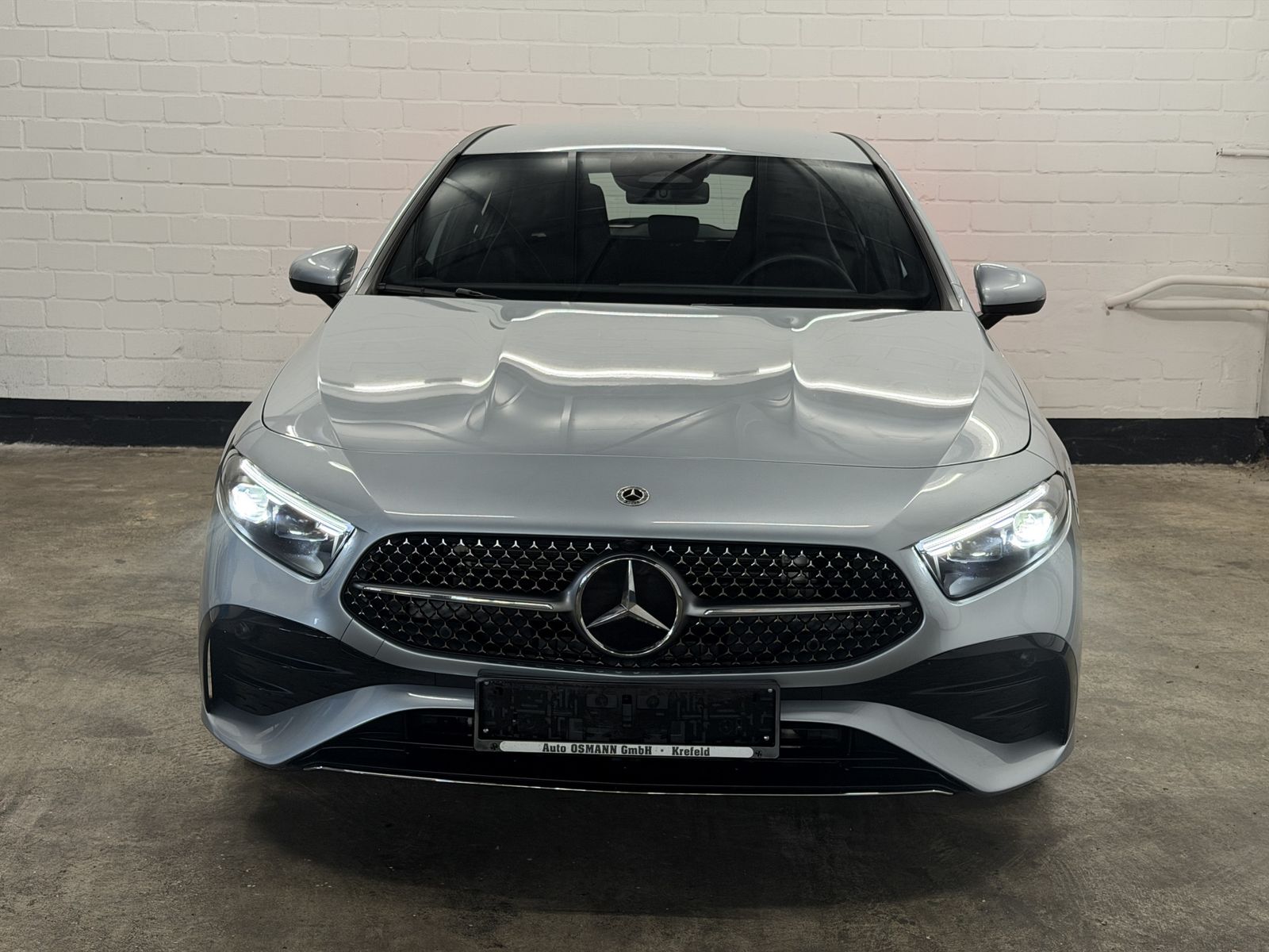 Mercedes-Benz A 180 7G-DCT AMG Line Advanced DISTRONIC foto 3