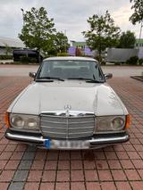 Mercedes-Benz W123 200  Oldtimer KLIMA - Mercedes-Benz mit Diesel-Antrieb: W123