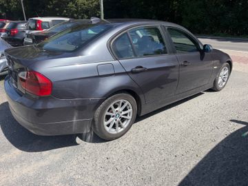 BMW 320 - 4