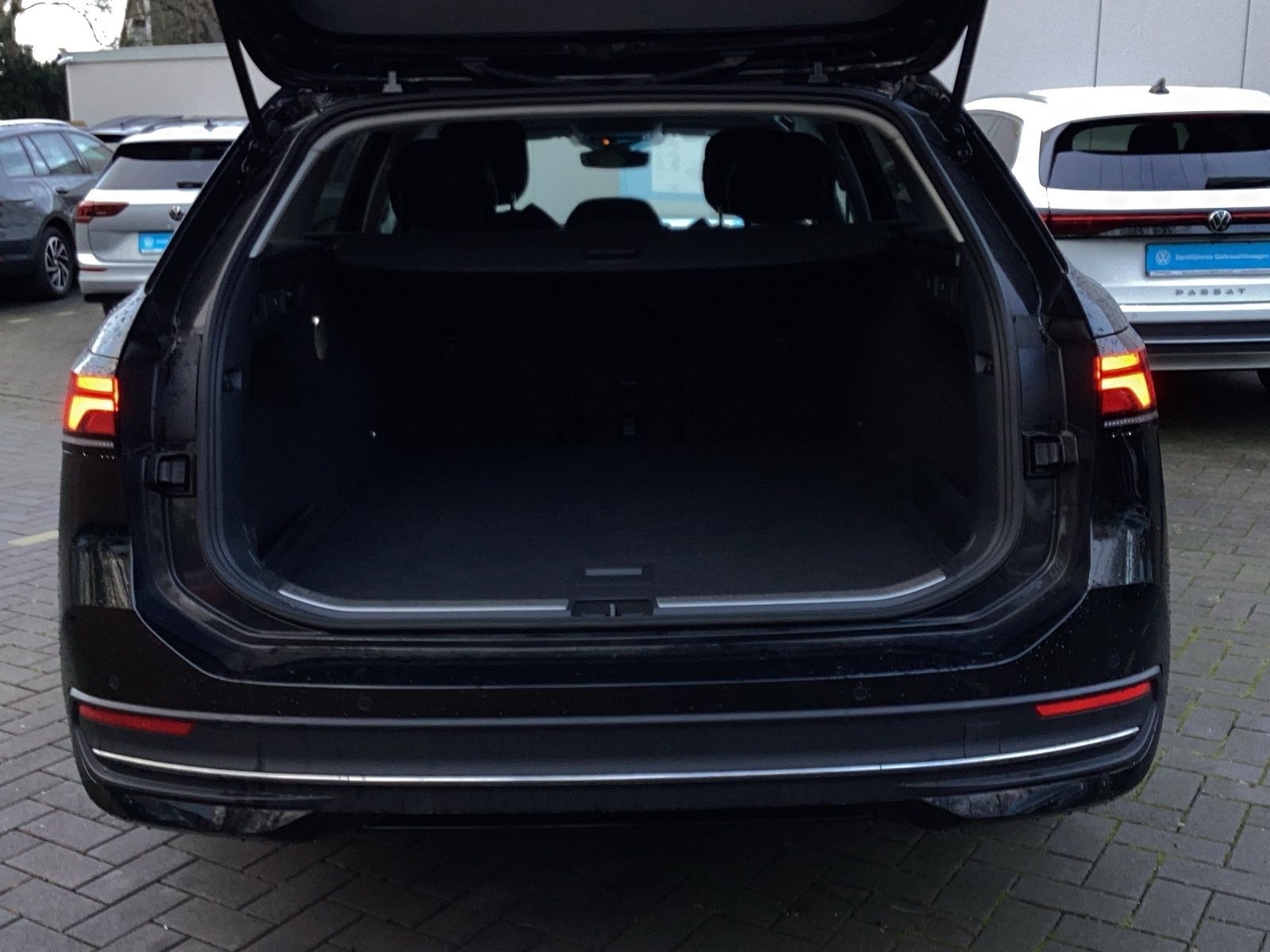 Volkswagen Passat Variant - Bild 18