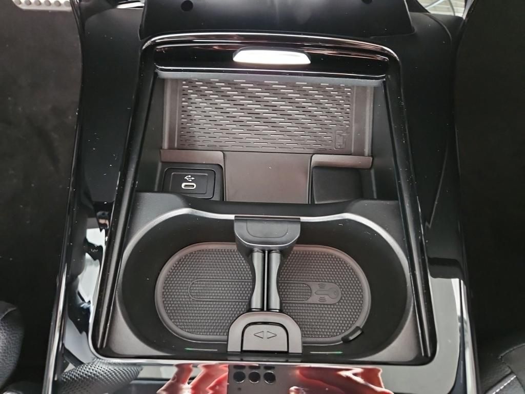 Fahrzeugabbildung Mercedes-Benz A 200 Limousine +AMG+NIGHT+KEYLESS+Standheizung+