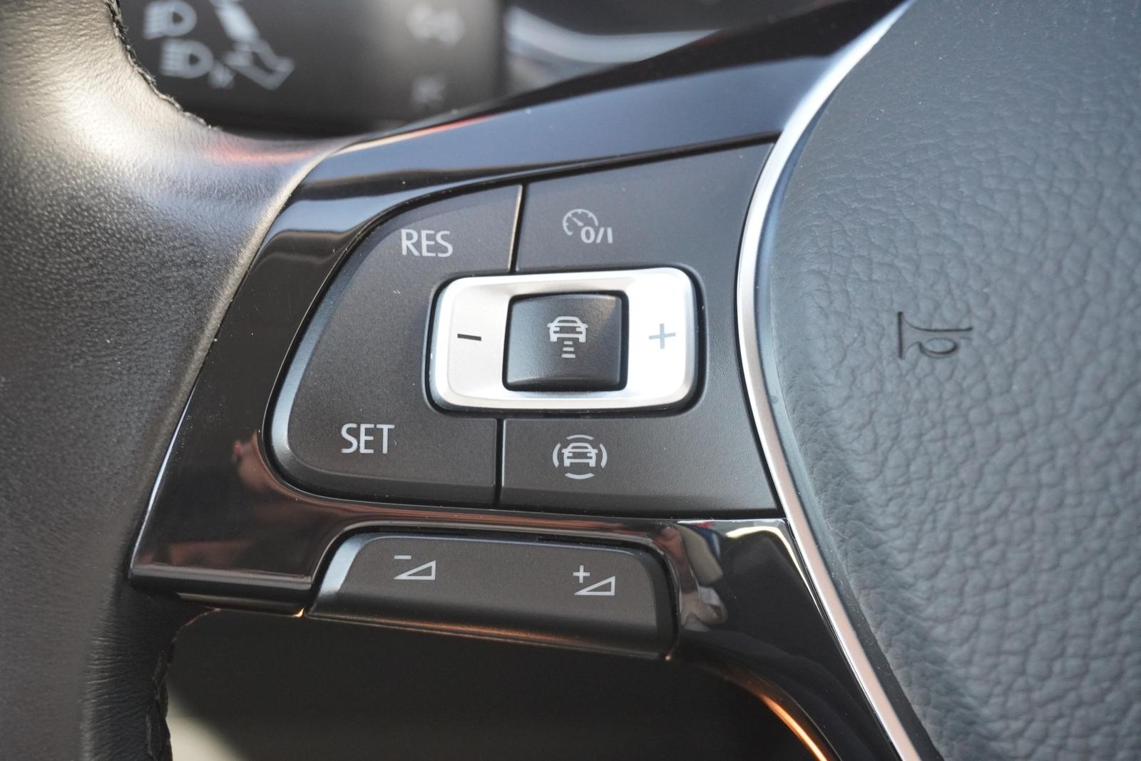 Volkswagen T-Roc 1.0 TSI Active LED Navi ACC AHK PDC DAB, миниатюра 15