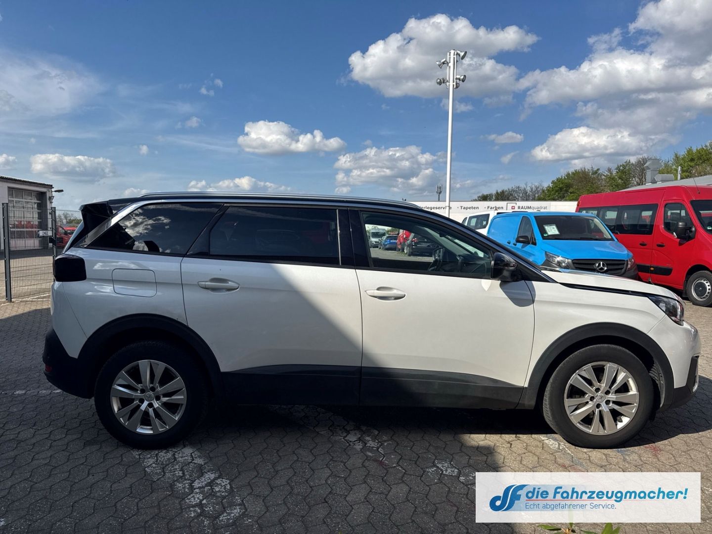 Fahrzeugabbildung Peugeot 5008 Active 1.2 PureTech 130 GETRIEBESCHADEN
