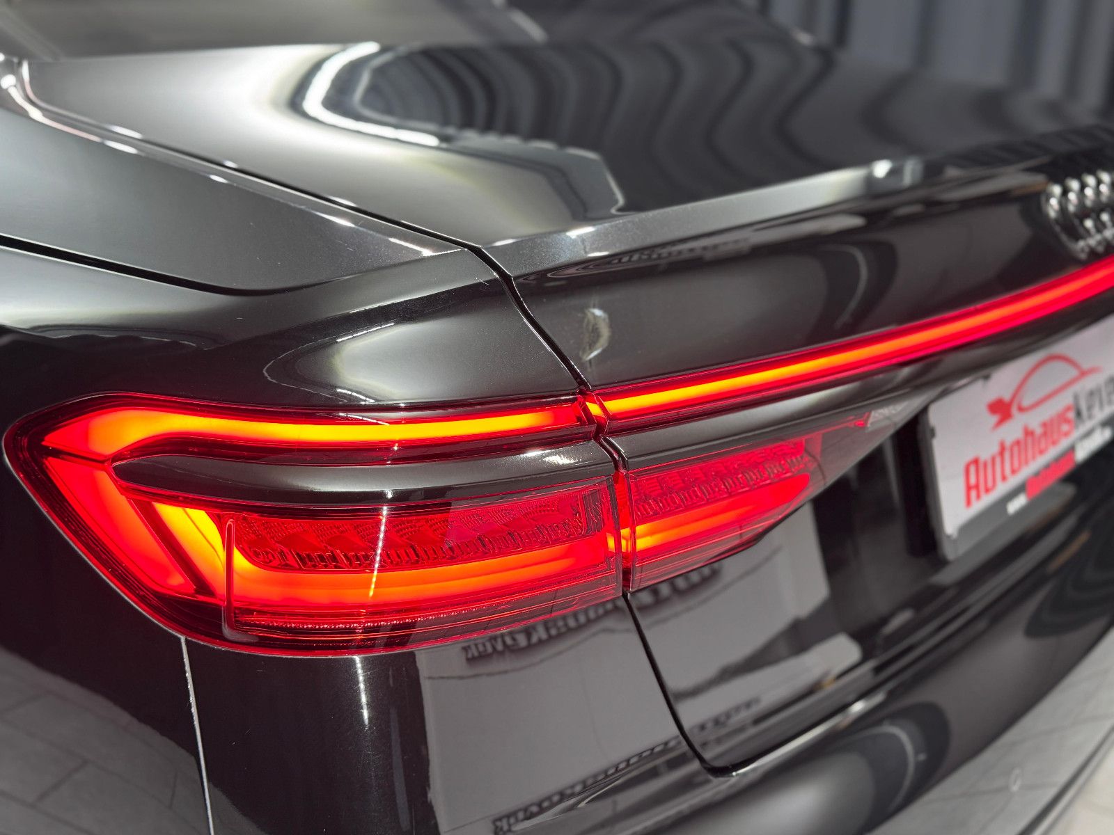 Fahrzeugabbildung Audi A8 50 TDI quattro|B&O|HUD|PANO|MATRIX