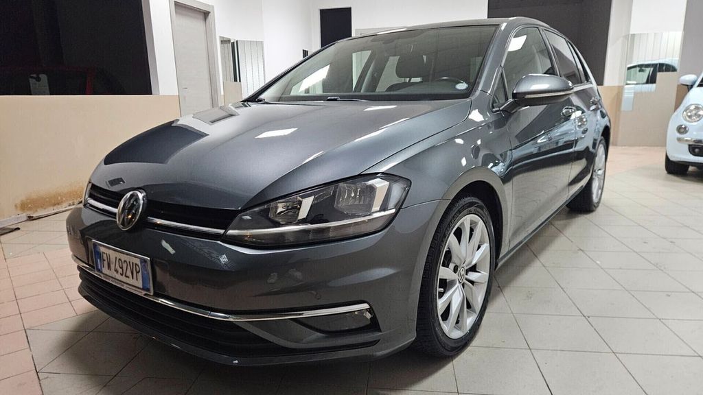 Image of Volkswagen Golf