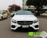 Mercedes-Benz MERCEDES-BENZ E 300 d Premium - Mercedes-Benz E 300 mit Diesel-Antrieb: Coupe