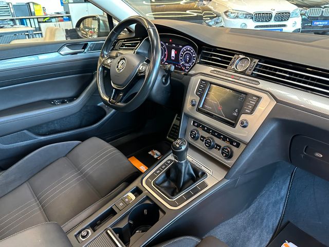 Volkswagen Passat Alltrack *PANO*3-Zonen*Keyless*AHK*