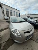 Toyota ausis - Toyota Auris Gebrauchtwagen in München