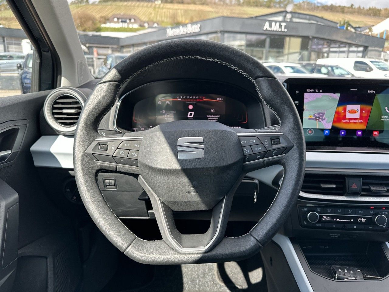 Fahrzeugabbildung SEAT Arona Road Edition 1.0 TSI 116PS 6-Gang - mit KI generiert/bearbeitet