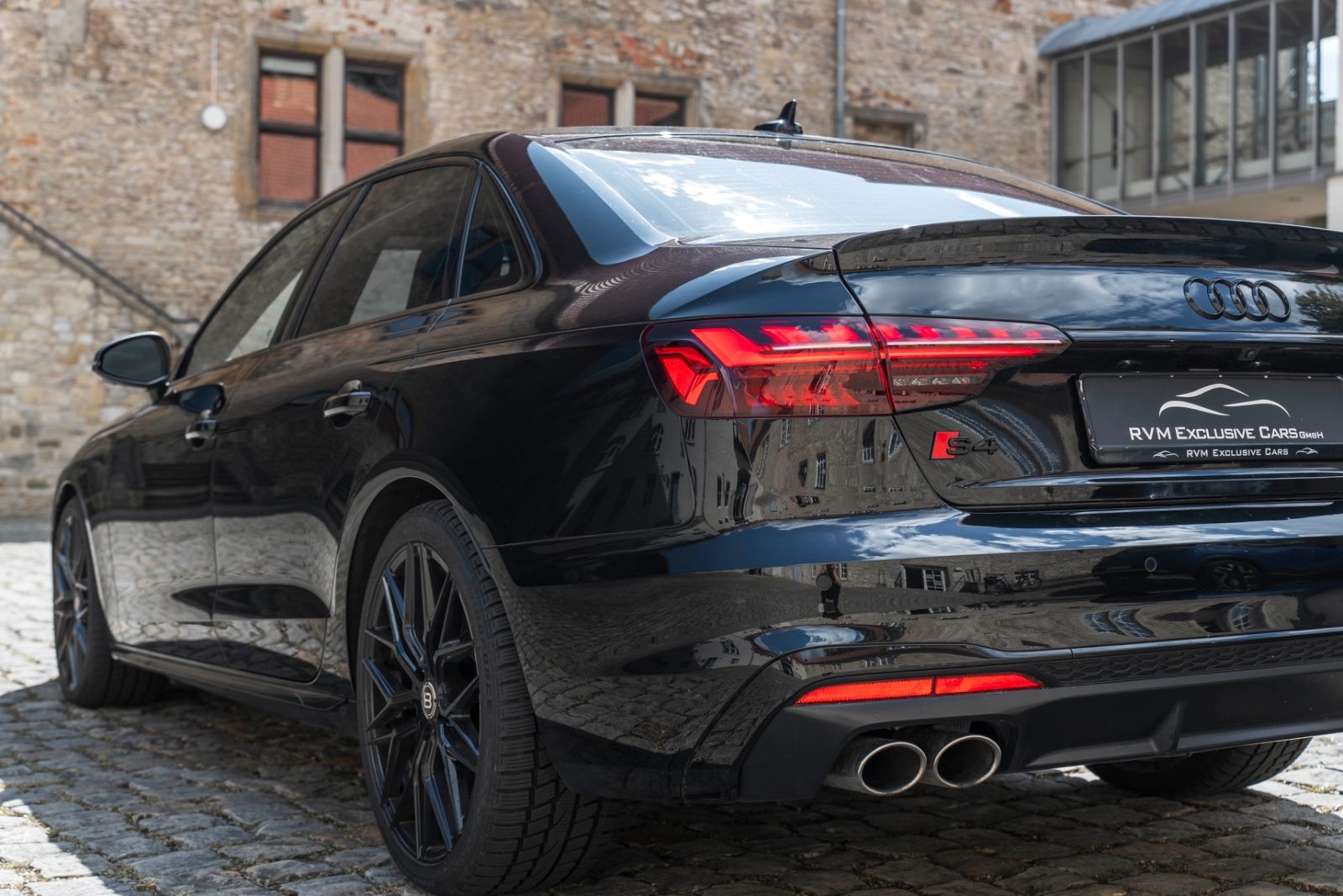 Fahrzeugabbildung Audi S4 3.0T QUATTRO B&O LED 360° MASSAGE CARPLAY