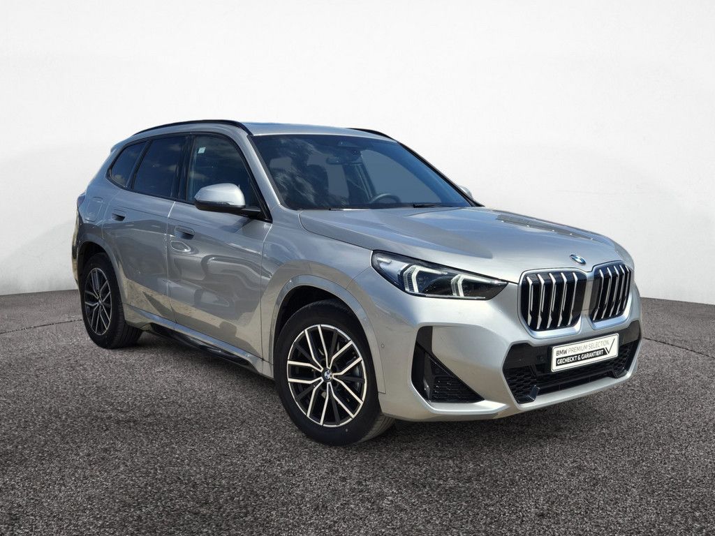 BMW X1 sDrive 18i M-Sport AHK PANO KAM LED NAVI SHZG foto 3