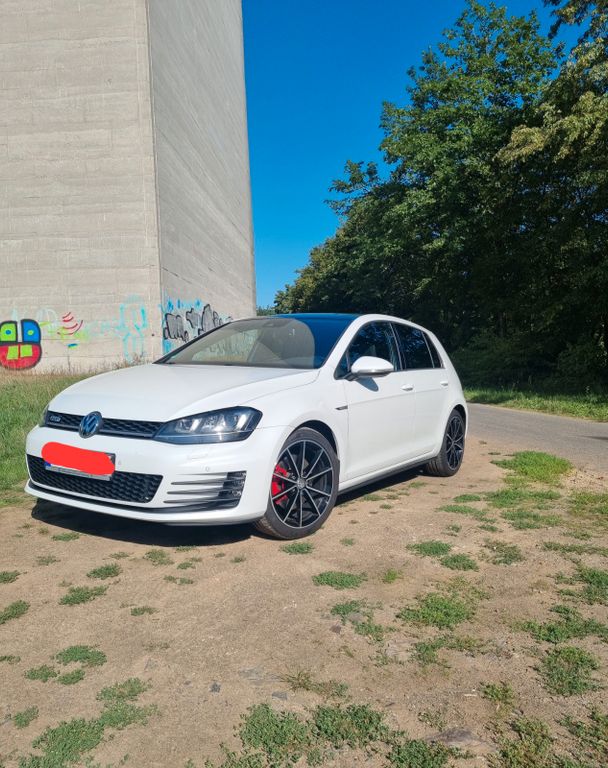 Image of Volkswagen Golf