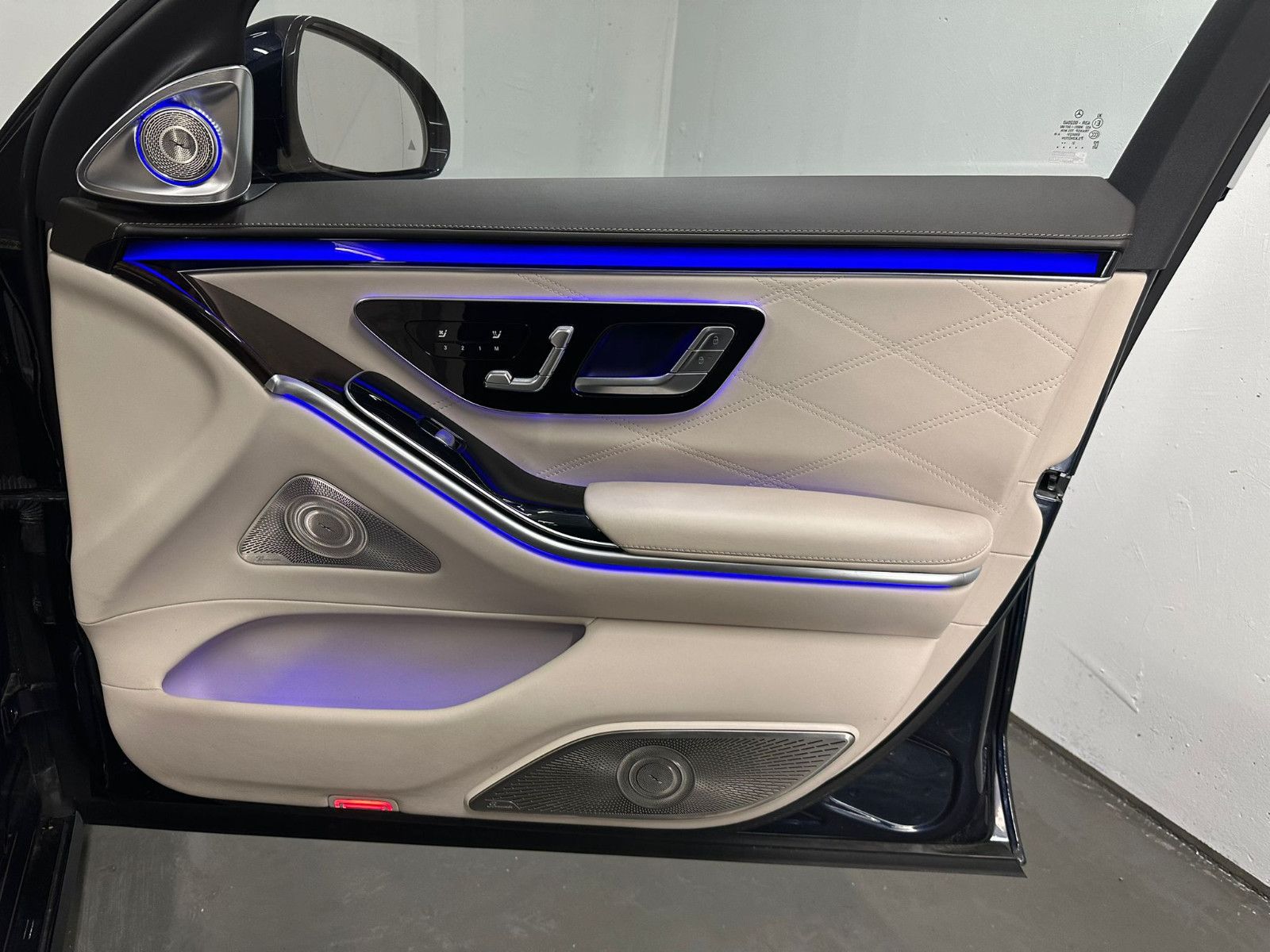 Fahrzeugabbildung Mercedes-Benz S 680 Maybach 4MATIC *PANO*Klapptisch*FIRSTCLASS