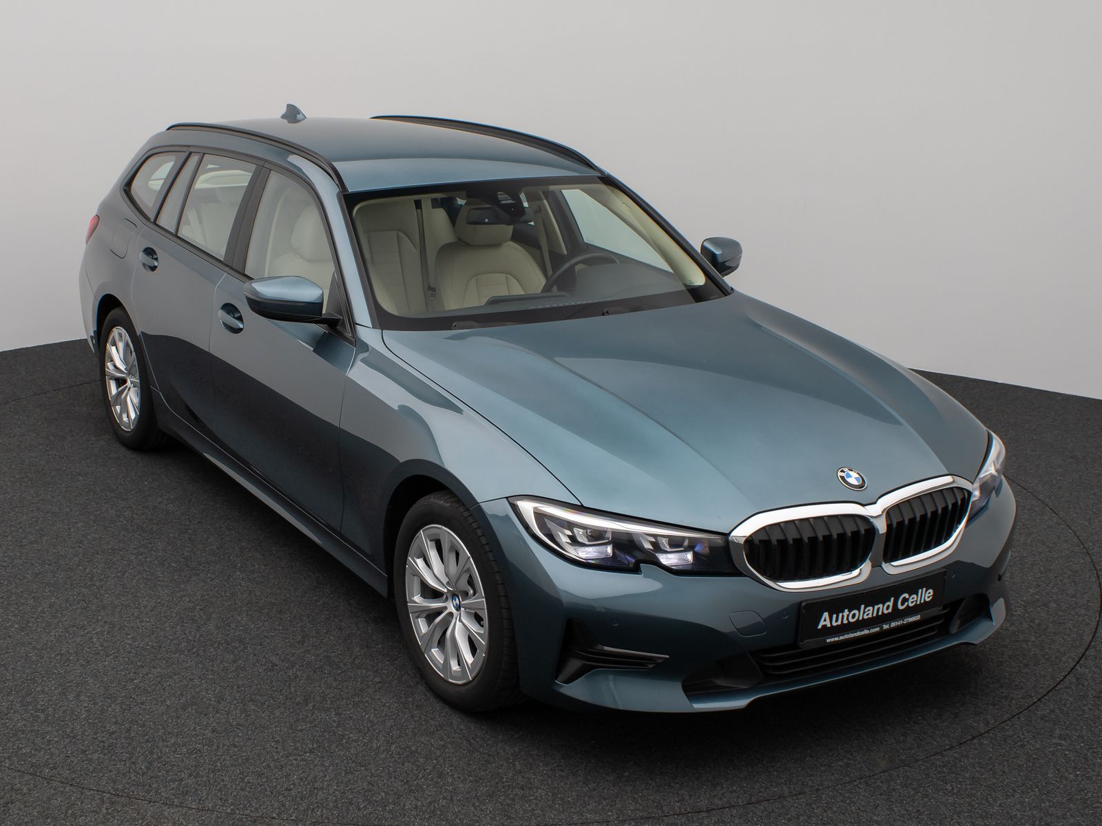 Fahrzeugabbildung BMW 320d xD CockPit+ Lenkrhzg Lordos Stndhz PDC AHK