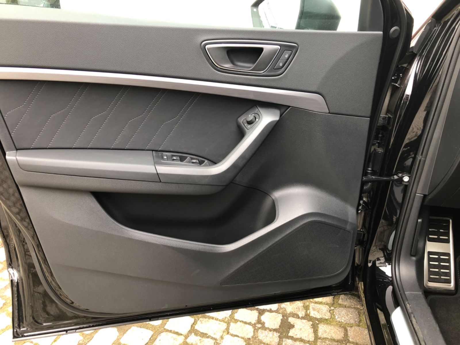 Fahrzeugabbildung SEAT Ateca 1.5 TSI FR DSG *Front Assist *AHZV-Vorb.